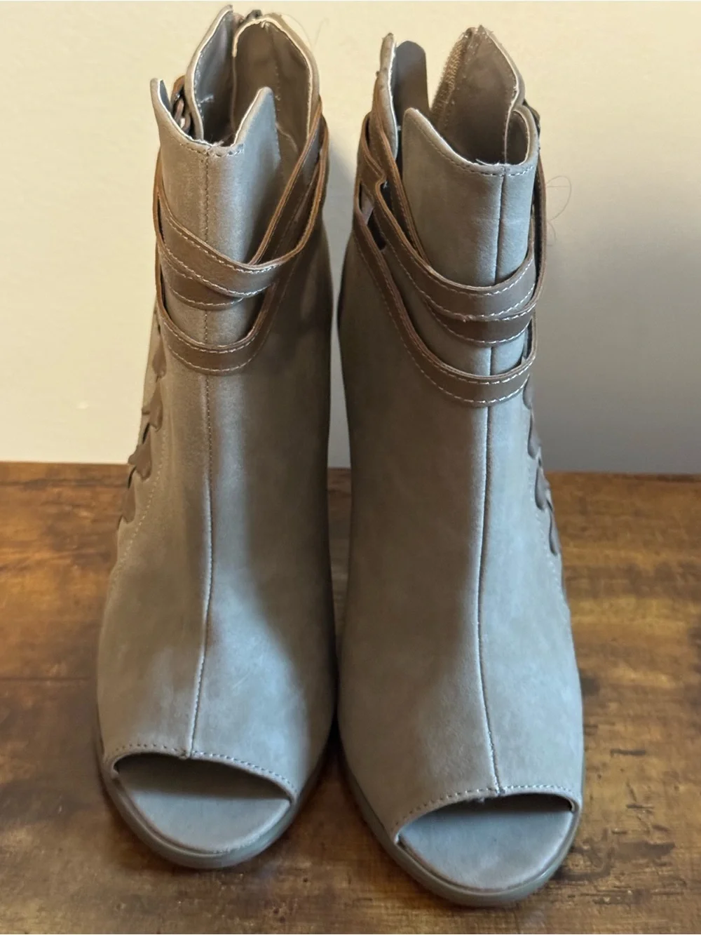 Leila Stone Taupe Suede Peep-Toe Ankle Booties with Wrap Straps size 6.5